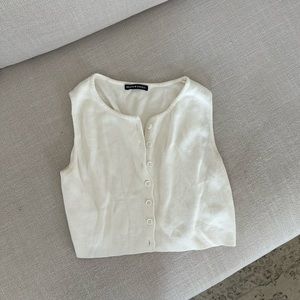 Brandy Melville Sleeveless Knit Button Down Cropped Cardigan